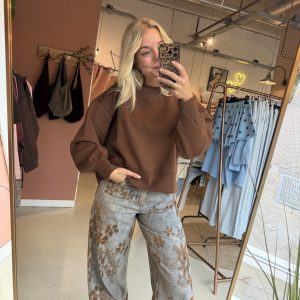 Hike sweater Brown